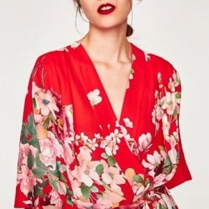 Gorgeous Zara Red Floral Print Kimono - Size M